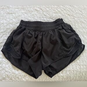 Lululemon Hottie Hot shorts black size 2.